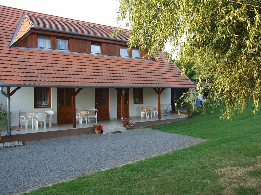 Ibolya Vendégház Kehidakustány Exterior foto